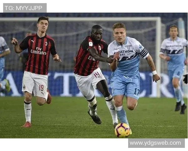 2008年AC米兰对阵拉齐奥经典对决回顾与精彩瞬间分析 2008年AC米兰对阵拉齐奥经典对决回顾与精彩瞬间分析