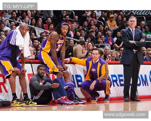 2016年快船与勇士激战25分钟精彩回顾与分析